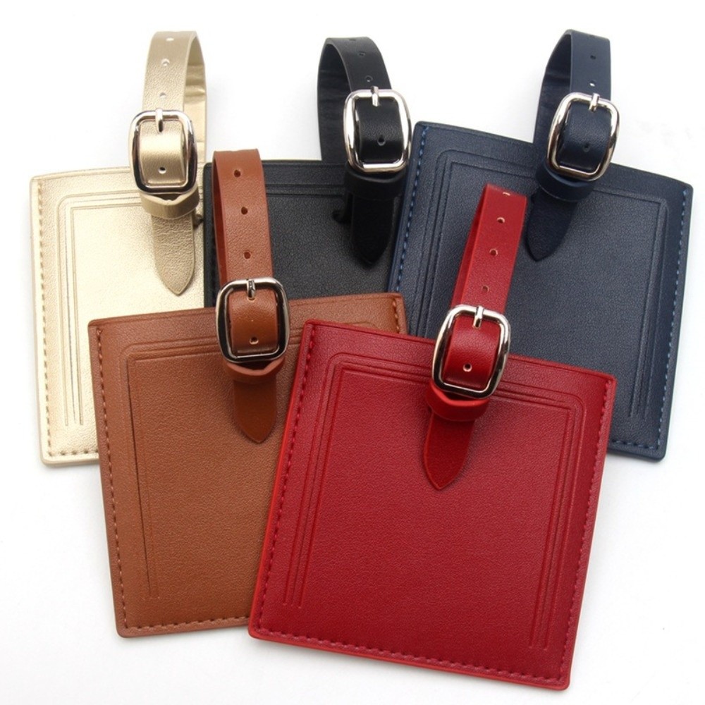 Quadratische Leder-Gepäckanhän – Men Accessories Name Bewertung und Preis