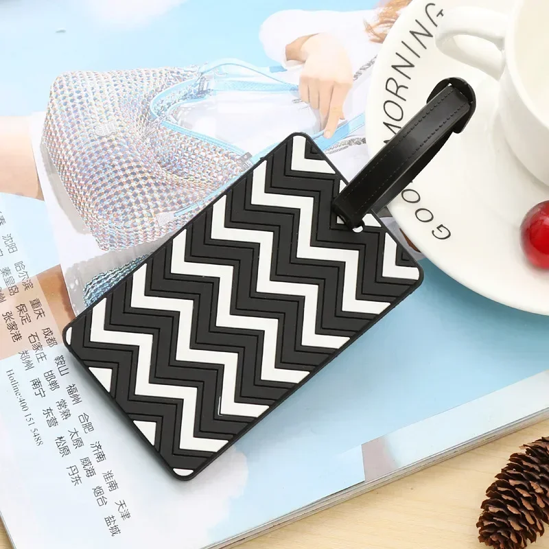 Geometrische Gepäckanhänger fü – Men Accessories Name Bewertung und Preis